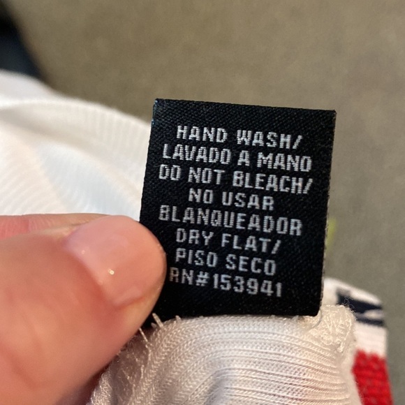 Malibu Sugar White Ribbed Short Sleeved Shirt Size Small in Like New Condition - Picture 7 of 7